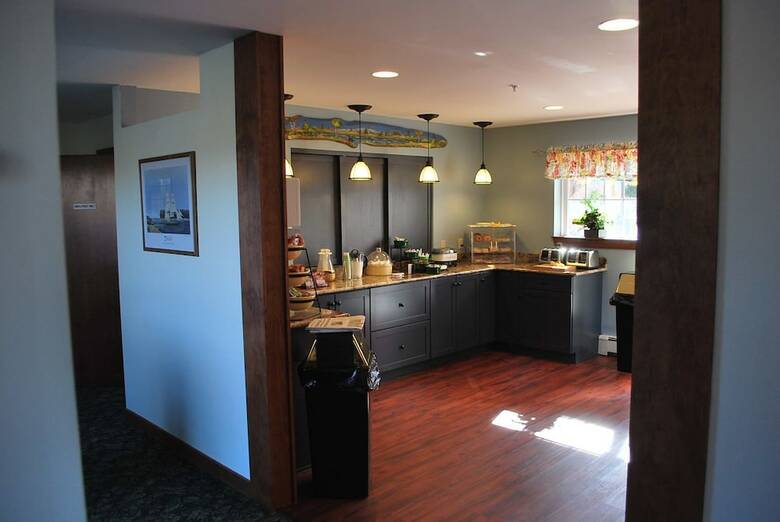 Hotel Casco Bay Inn