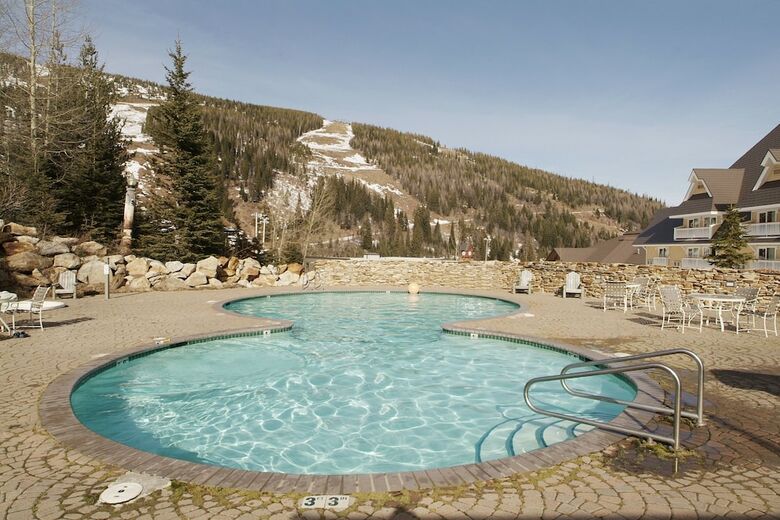 Schweitzer Mountain Resort - White Pine Lodge