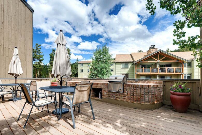 Atrium Condominiums