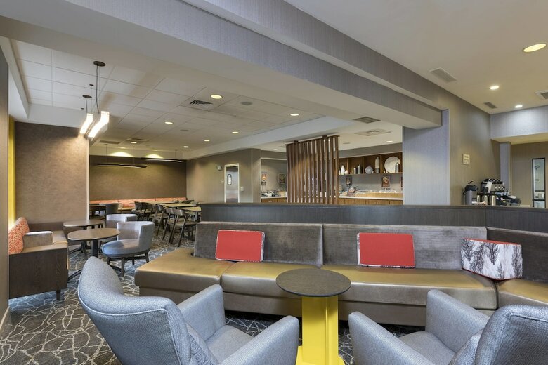 Hotel Springhill Suites By Marriott Grand Rapids North