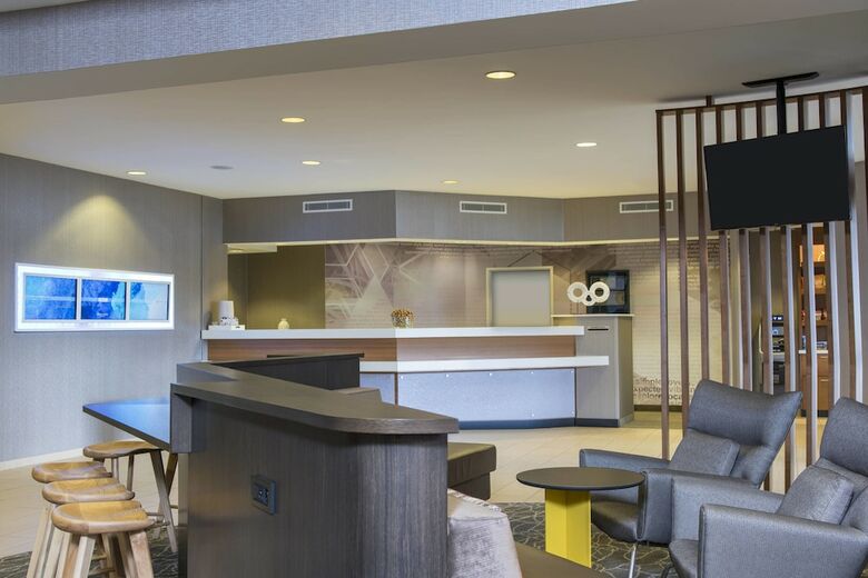 Hotel Springhill Suites By Marriott Grand Rapids North