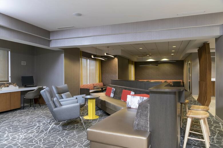 Hotel Springhill Suites By Marriott Grand Rapids North