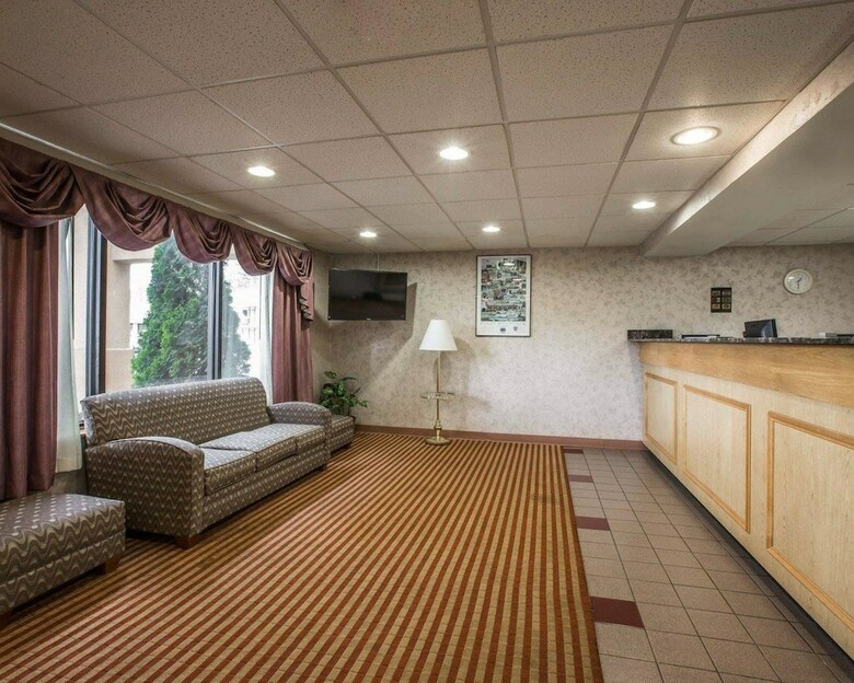 Hotel Econo Lodge Inn & Suites