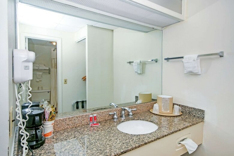 Hotel Econo Lodge Inn & Suites