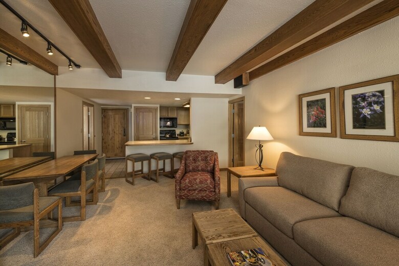 Lodge At Lionshead