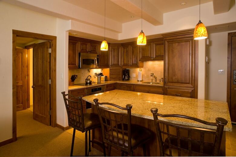 Lodge At Lionshead