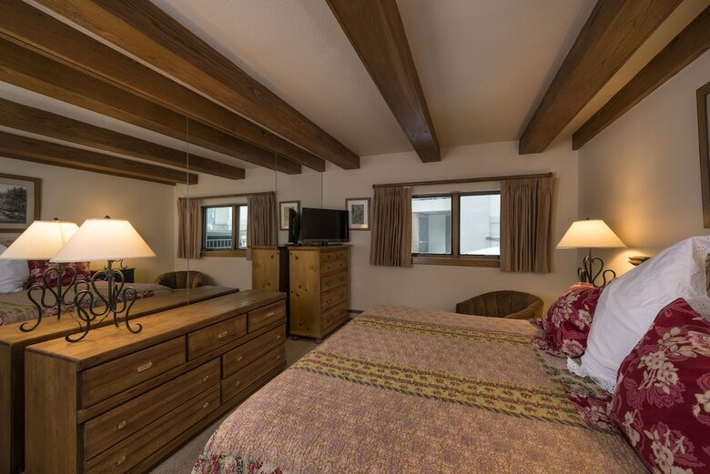 Lodge At Lionshead