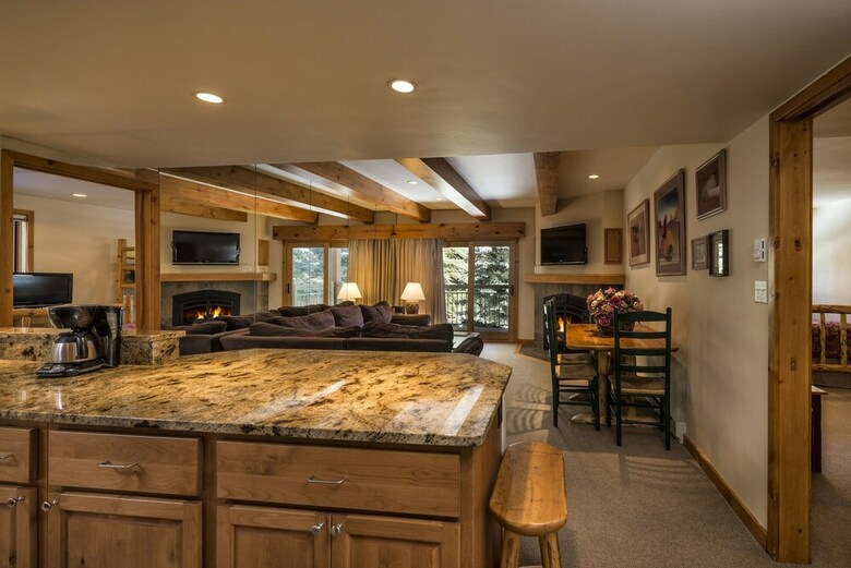 Lodge At Lionshead