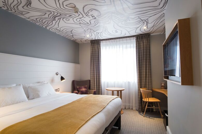 North Lakes Hotel And Spa