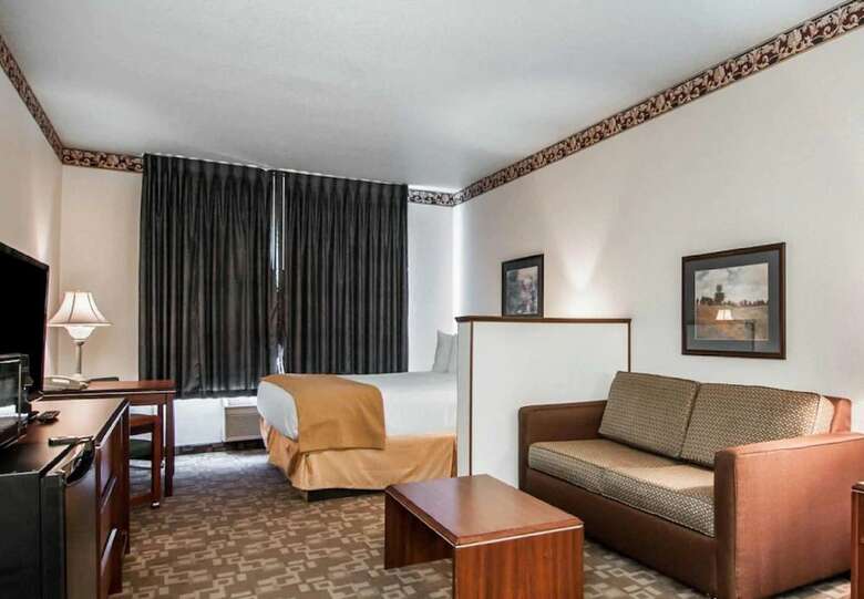 Hotel Quality Suites Keizer - North Salem