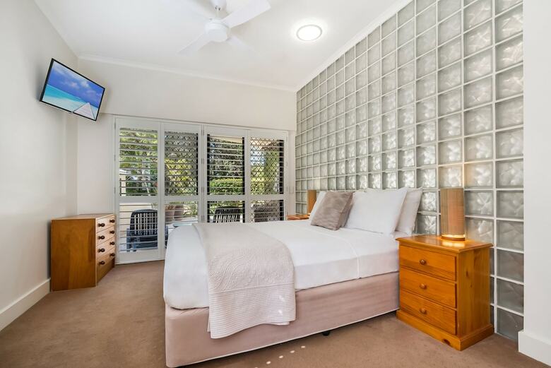 Apartamentos Mirra Chana