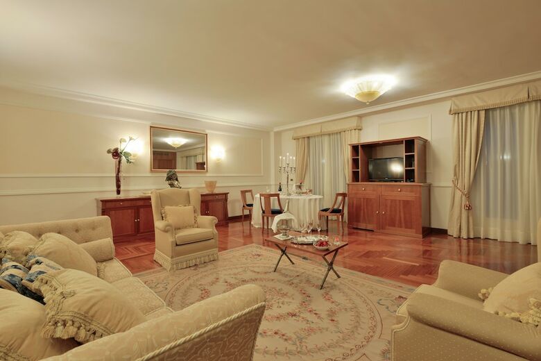 Savoy Beach Hotel