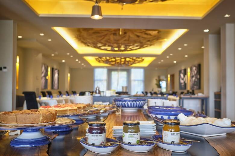 Savoy Beach Hotel