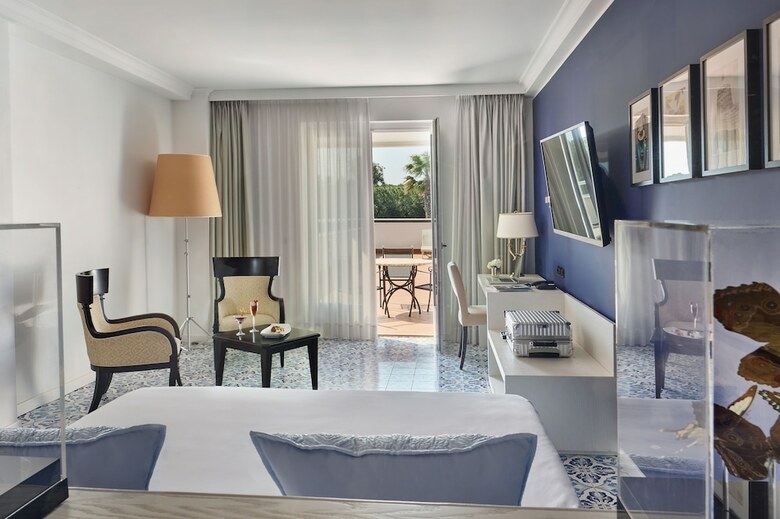 Savoy Beach Hotel