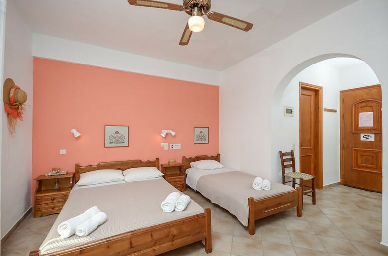 Apartamentos Skarmoutsos Studios