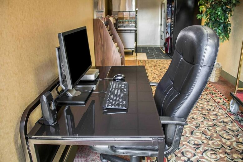 Hotel Comfort Inn East