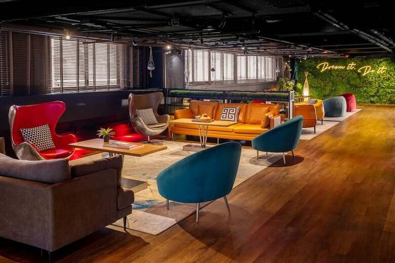 Hotel S�v