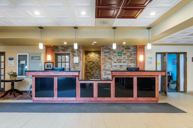 Quality Hotel & Suites