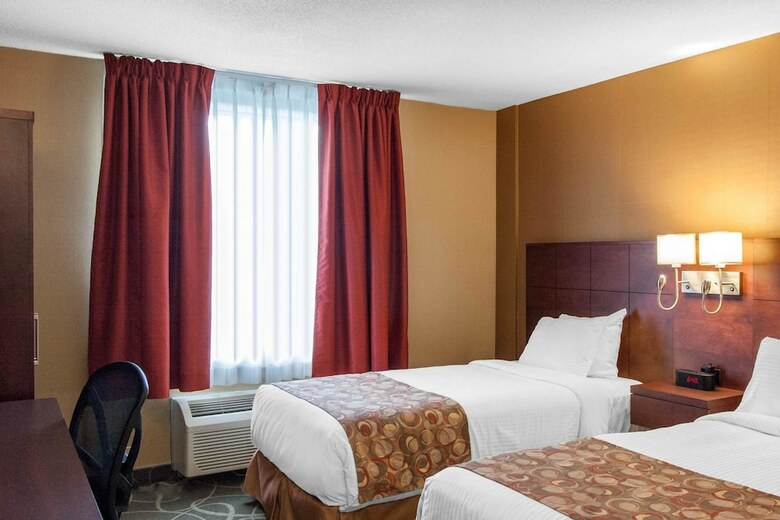 Quality Hotel & Suites