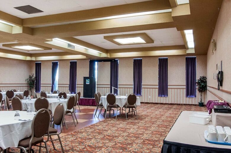 Quality Hotel & Suites