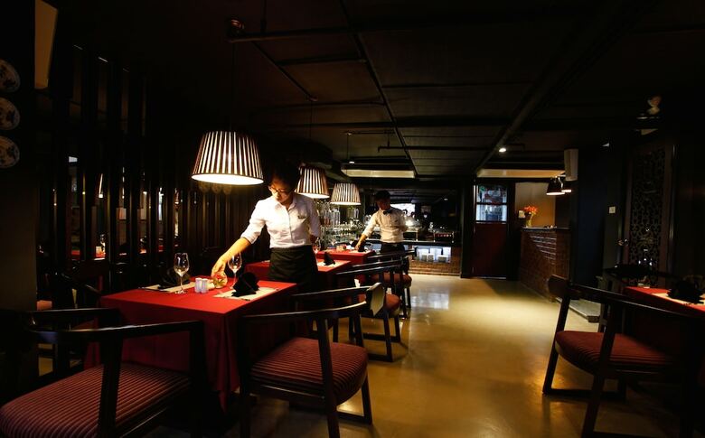 Essence Palace Hotel & Spa