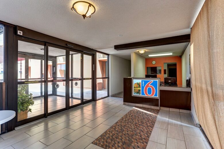 Motel 6 Jackson, Tn