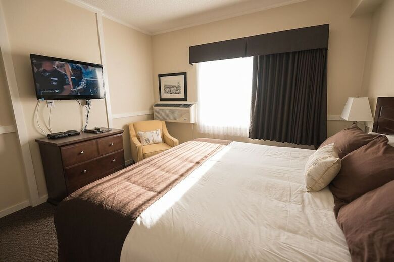 Heartland Hotel