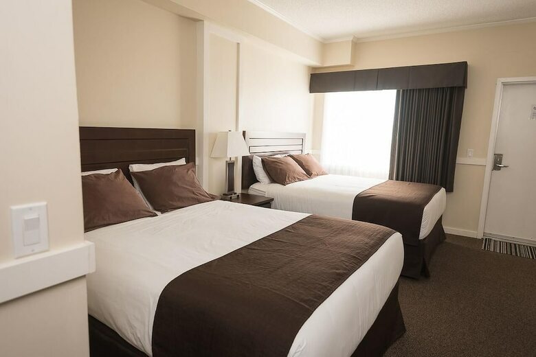 Heartland Hotel