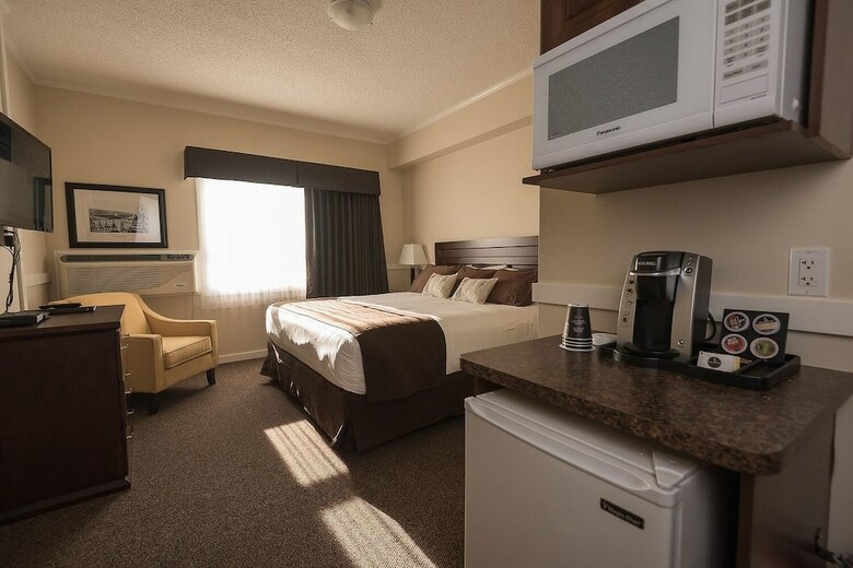 Heartland Hotel