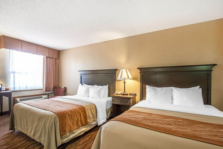Hotel Comfort Inn At Thousand Hills