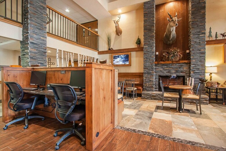 Hotel Comfort Inn At Thousand Hills