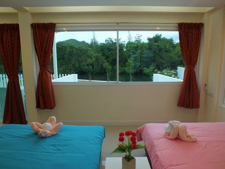 Hotel Worawee Resort & Spa