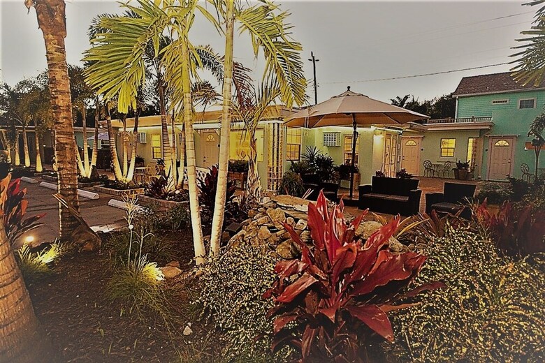 Hotel Haley's Couples Retreat