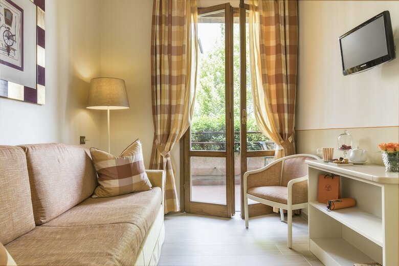 Relais Santa Chiara Hotel