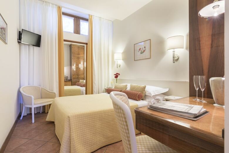 Relais Santa Chiara Hotel