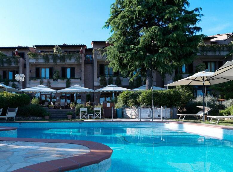 Relais Santa Chiara Hotel