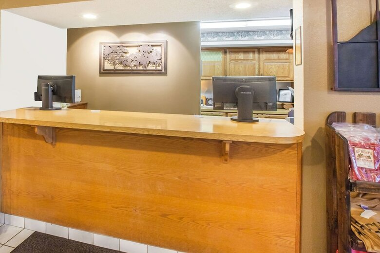 Hotel Super 8 By Wyndham West Branch