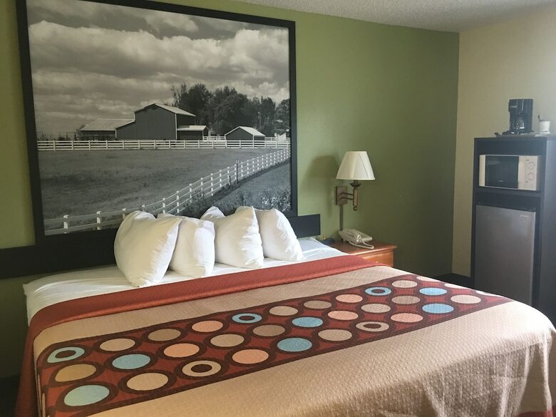 Motel Super 8 By Wyndham Newton