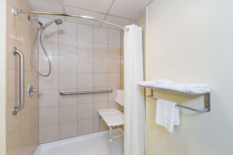 Motel Super 8 By Wyndham Newton