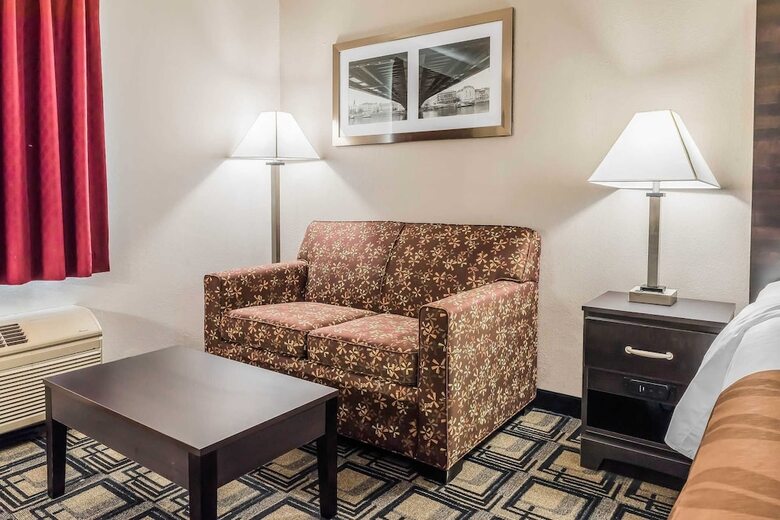 Hotel Quality Inn & Suites Mason Hwy 42
