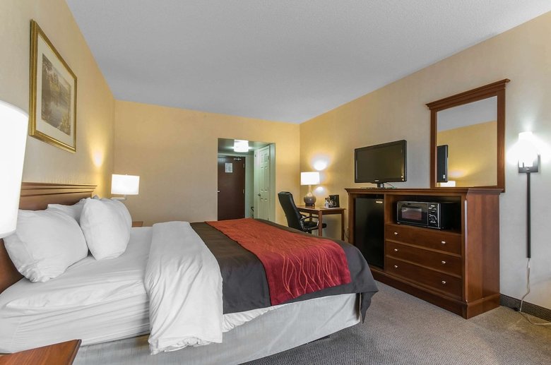 Hotel Comfort Inn & Suites