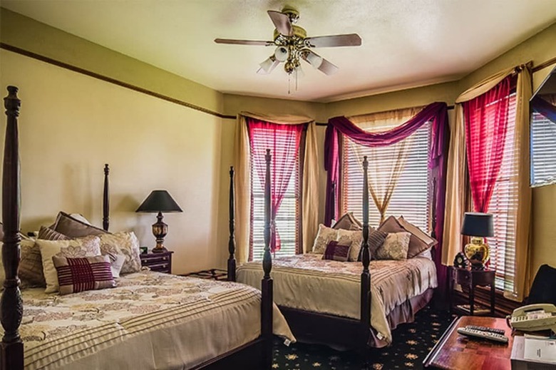 Bed & Breakfast Campbell House Inn