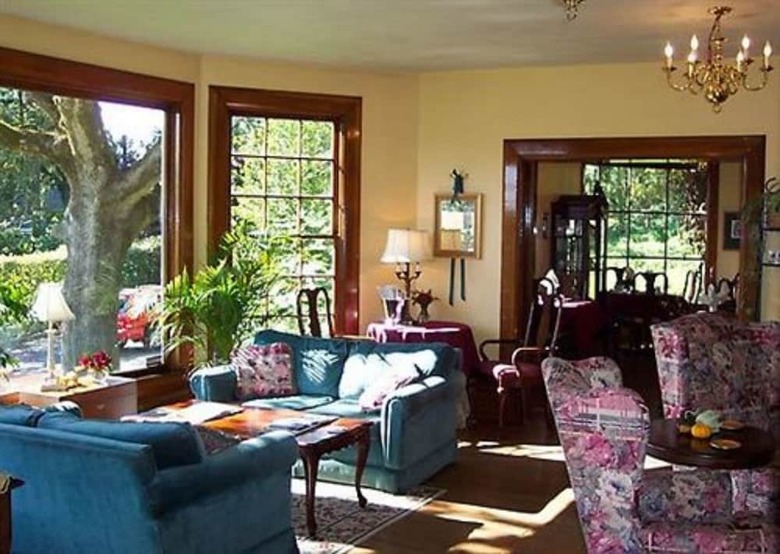 Bed & Breakfast Campbell House Inn