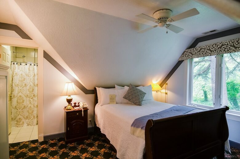 Bed & Breakfast Campbell House Inn