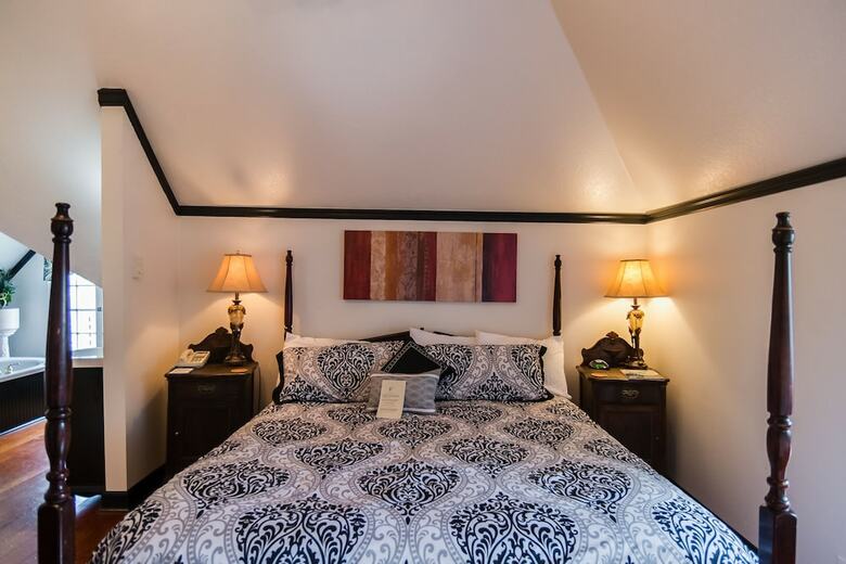 Bed & Breakfast Campbell House Inn