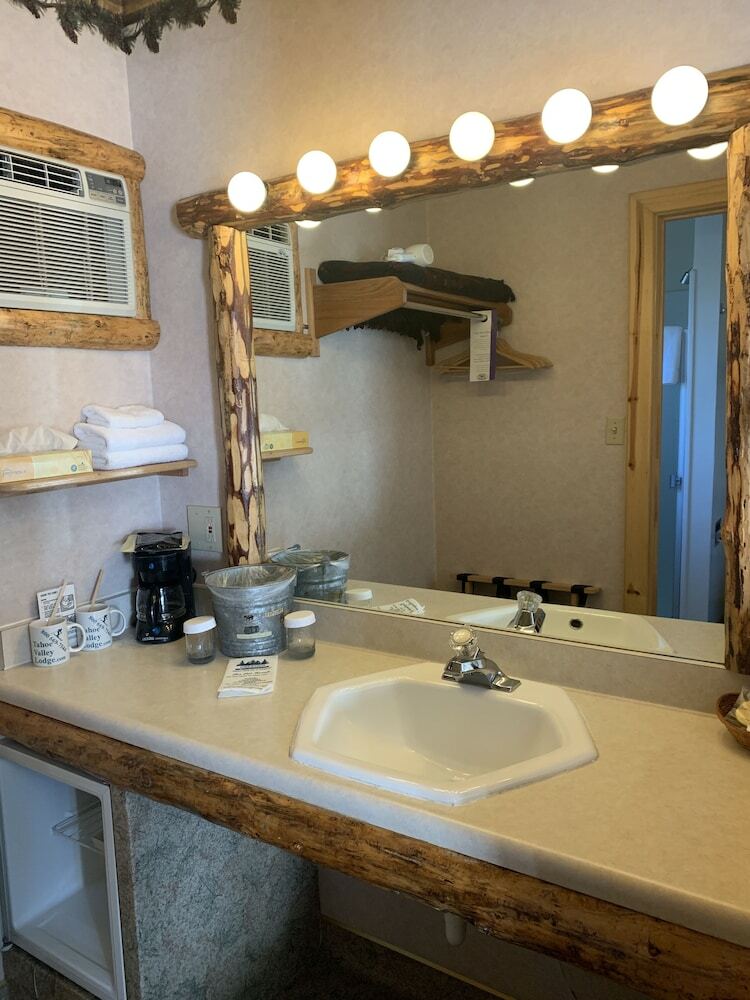 Motel Tahoe Valley Lodge