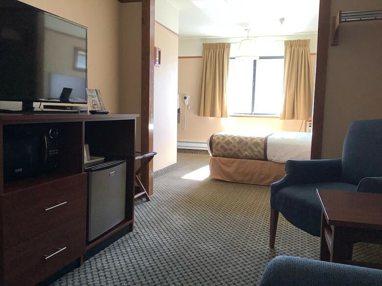 Hotel Luxury Inn And Suites