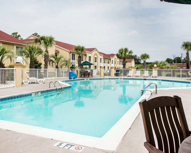 Hotel Comfort Inn & Suites Walterboro I-95