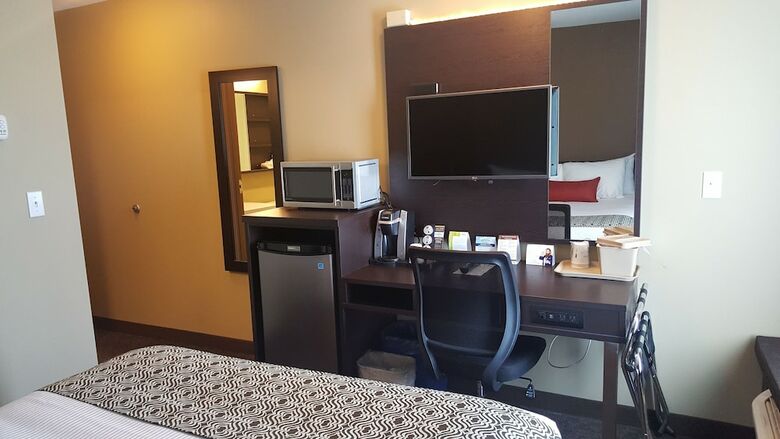 Hotel Microtel Inn & Suites By Wyndham Whitecourt