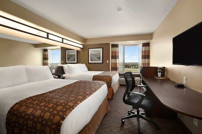 Hotel Microtel Inn & Suites By Wyndham Whitecourt